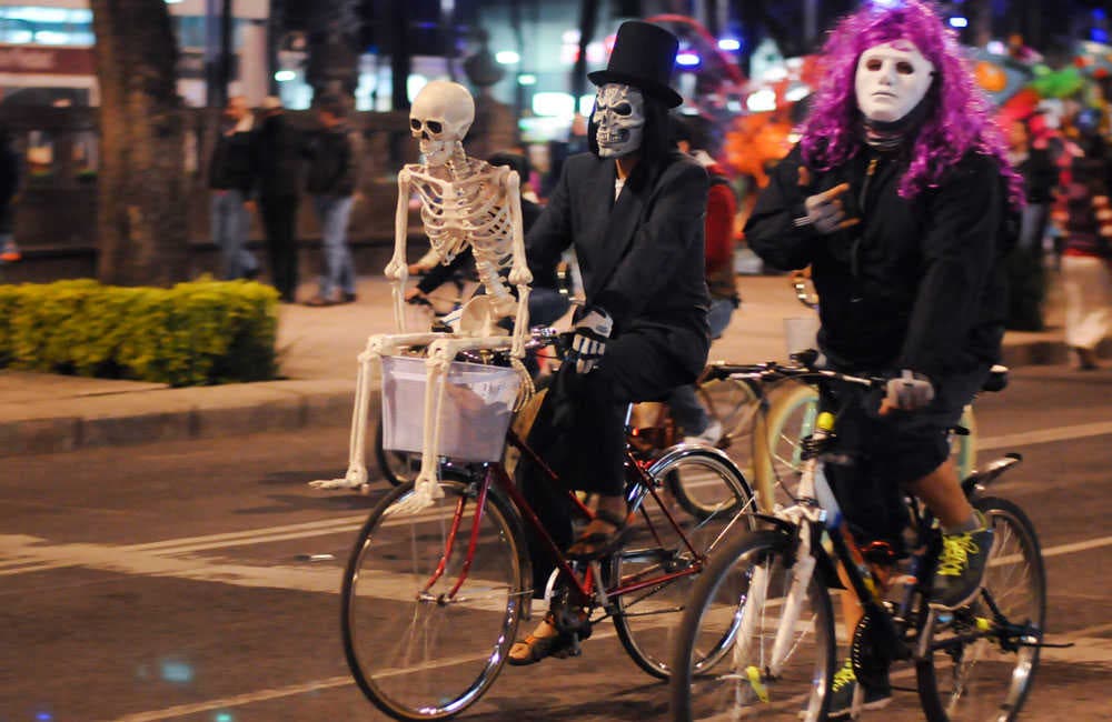 paseos en bicicleta dia de muertos