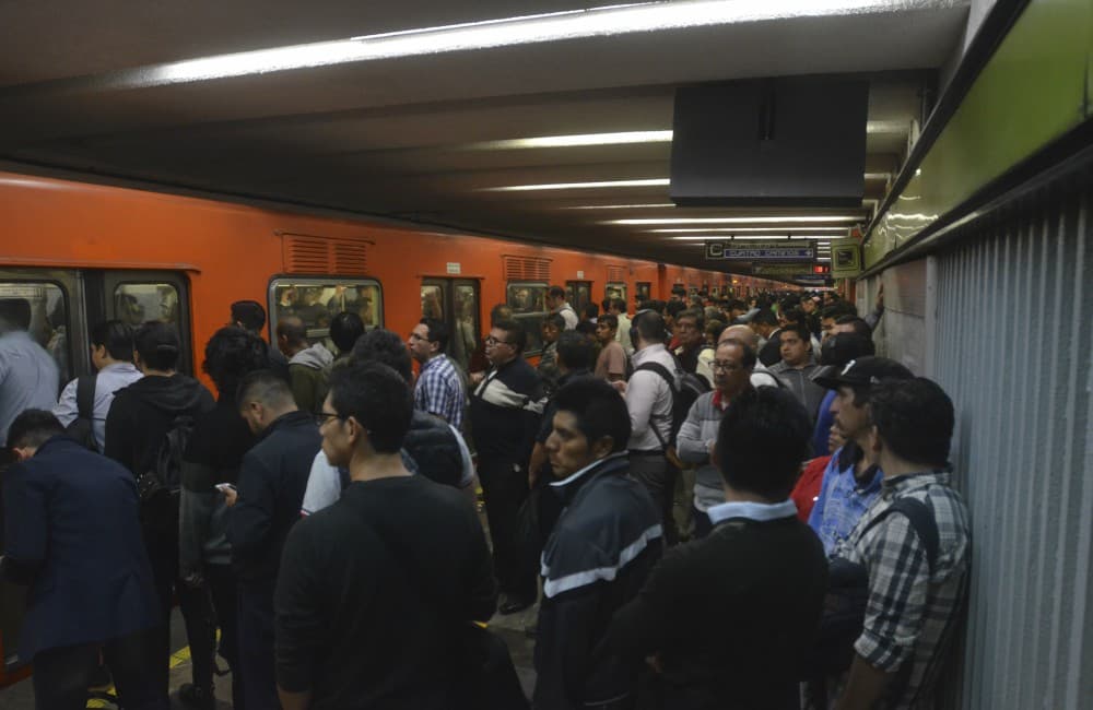 por qué se retrasa el metro
