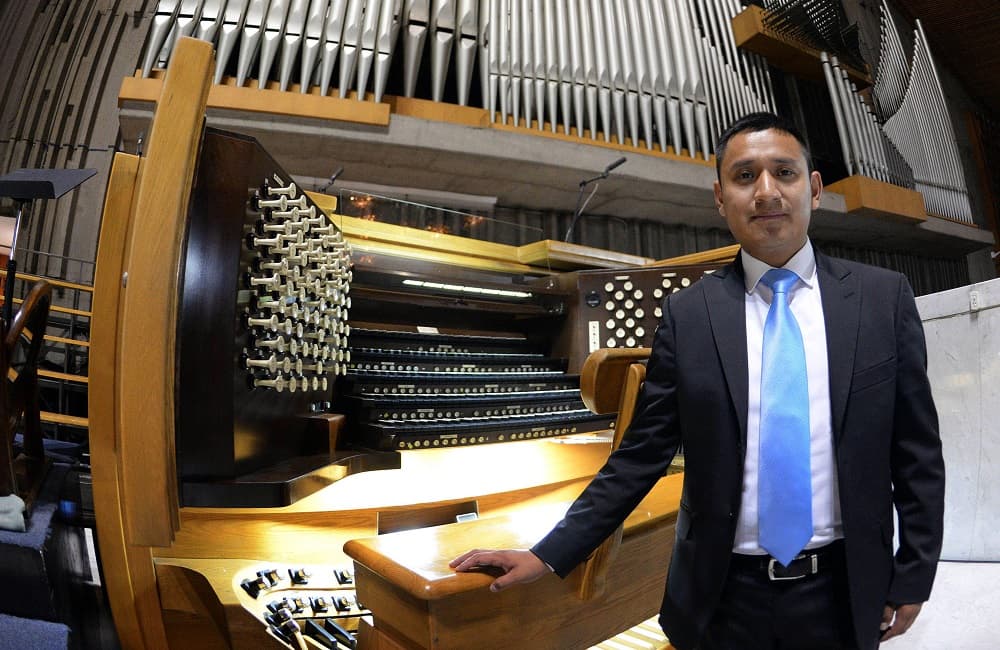 ¿Por qué un alumno hizo su examen profesional en la Basílica?