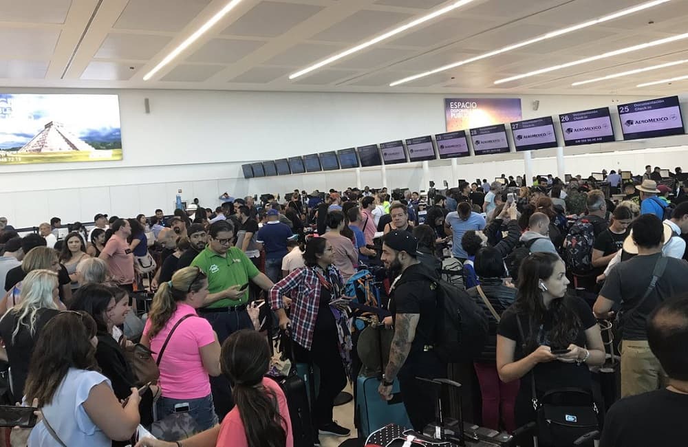 12 horas de caos por vuelos en el AICM retrasados y cancelados