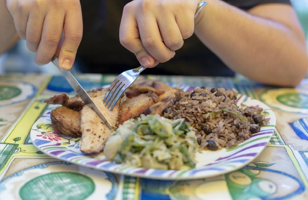 RESTAURANTE CON SABOR A CUBA