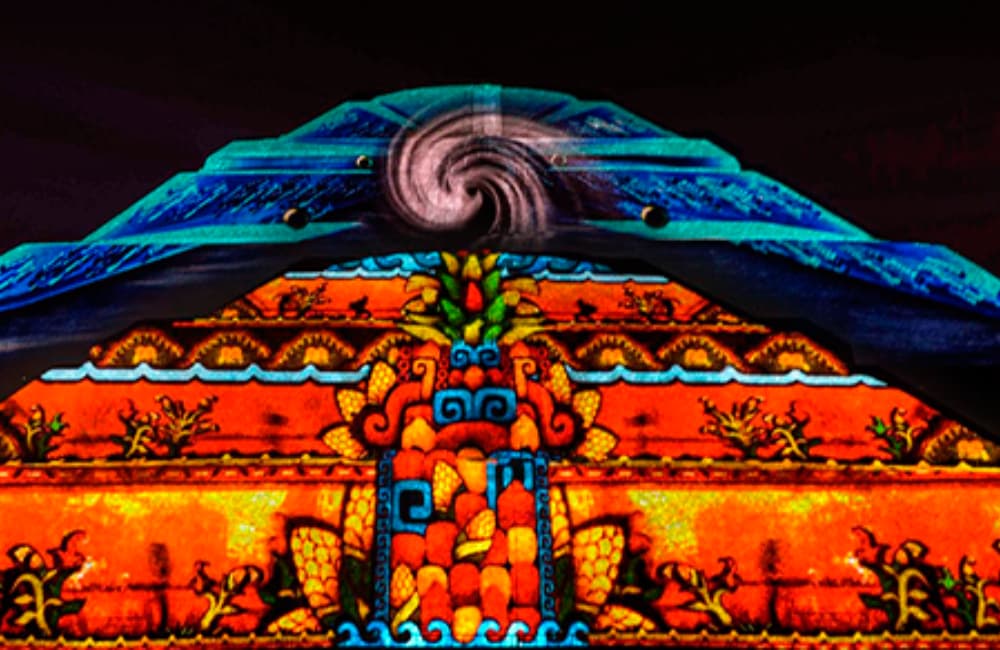 Experiencia nocturna en las pirámides