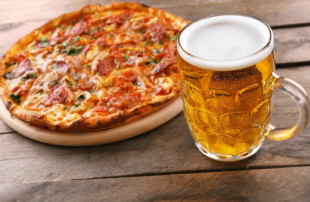 BUFFET DE PIZZA Y CERVEZA EN NEW YORKING