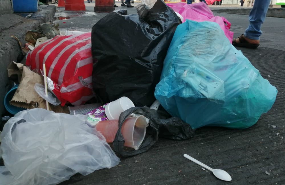 Tirar basura en calles de Toluca será castigado con cárcel y multa