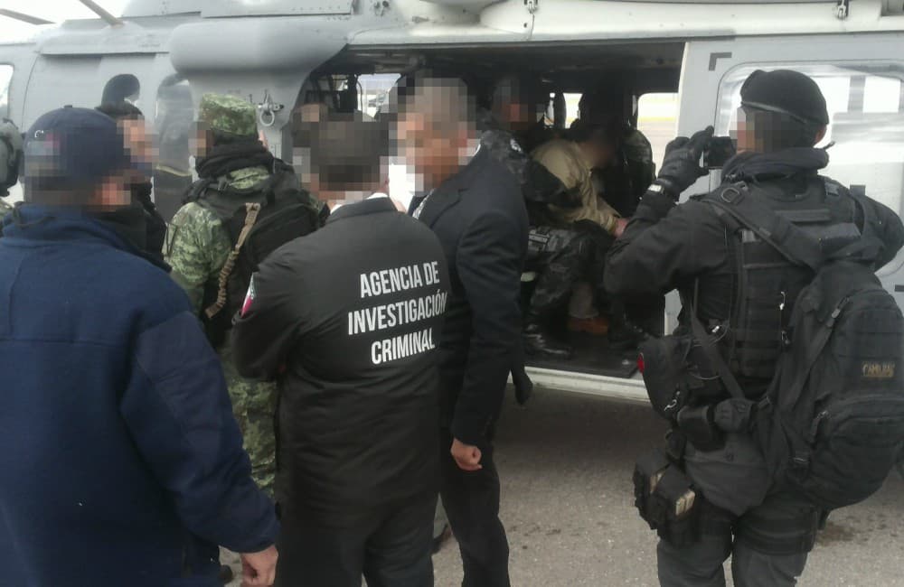 Presunto operador del hijo de El Chapo es detenido en el AICM