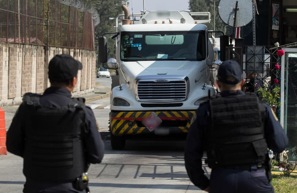 Vinculan a proceso a dos policías por violación en la Tabacalera