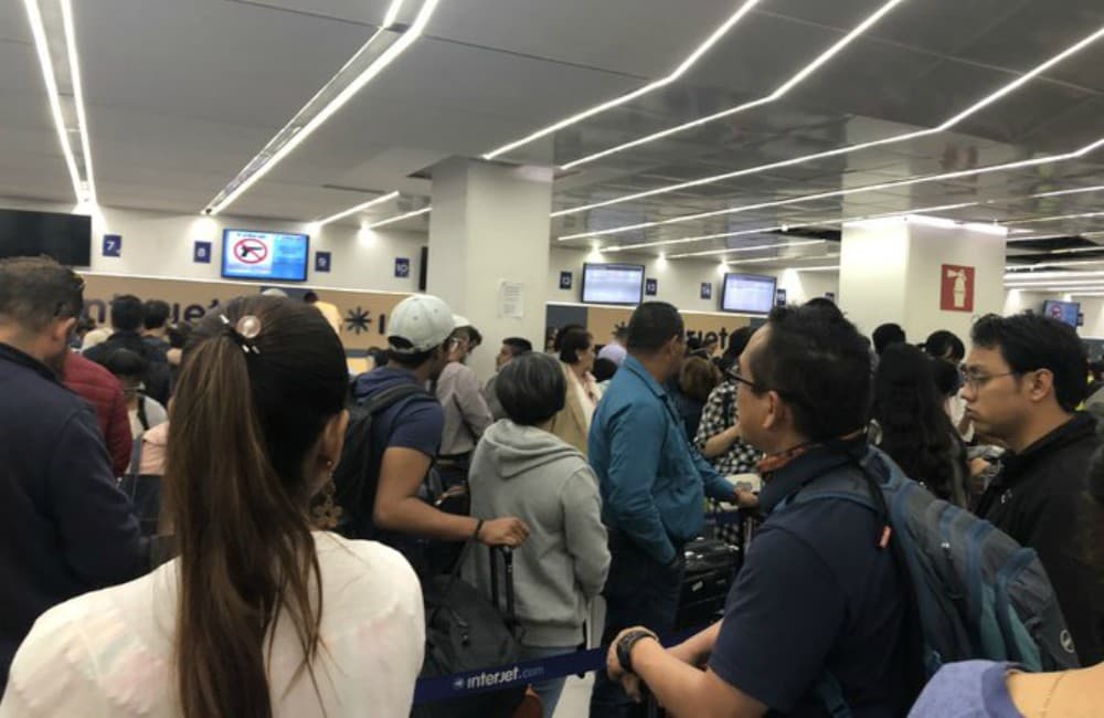 Van más de 9 mil afectados por vuelos cancelados en Interjet