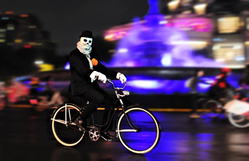 noche de muertos en bicicleta 2019