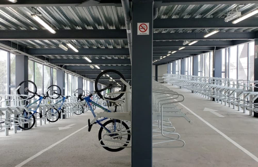 inscripción en línea para los biciestacionamientos