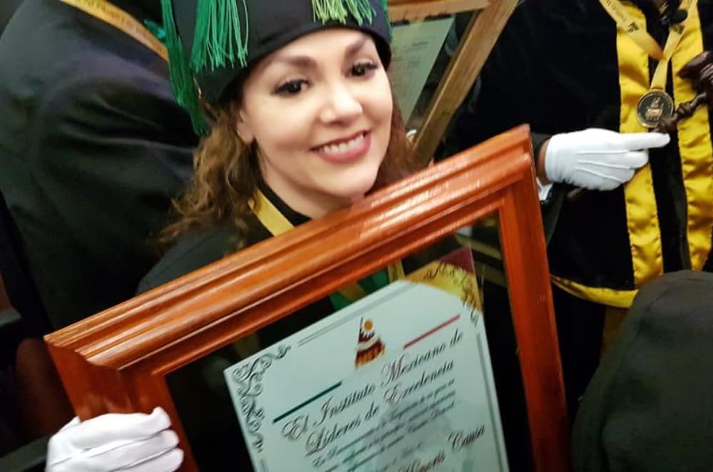 Brindan doctorado honoris causa a Tatiana