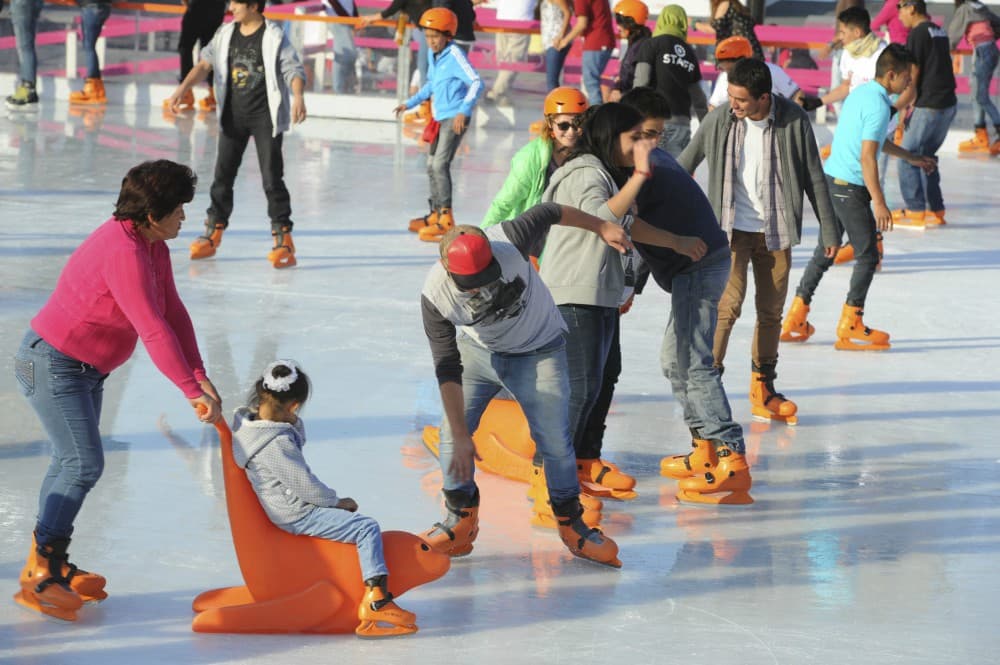 inauguración pista de hielo en la CDMX 2018