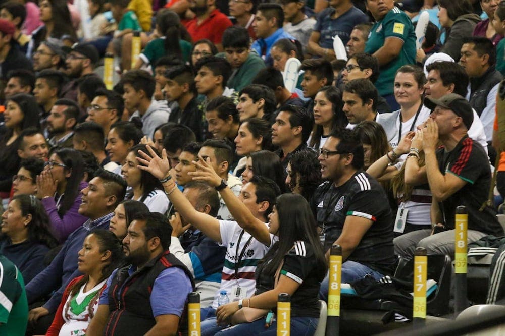 expulsados del Estadio Azteca