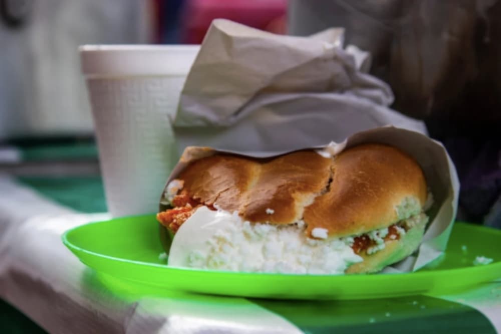 LA ESQUINA DE CHILAQUIL EN LA CONDESA / Catakil