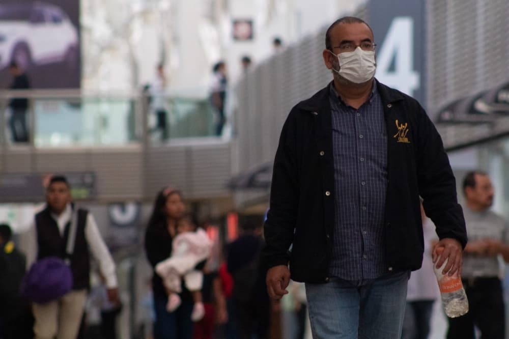 uso de cubrebocas en vuelos