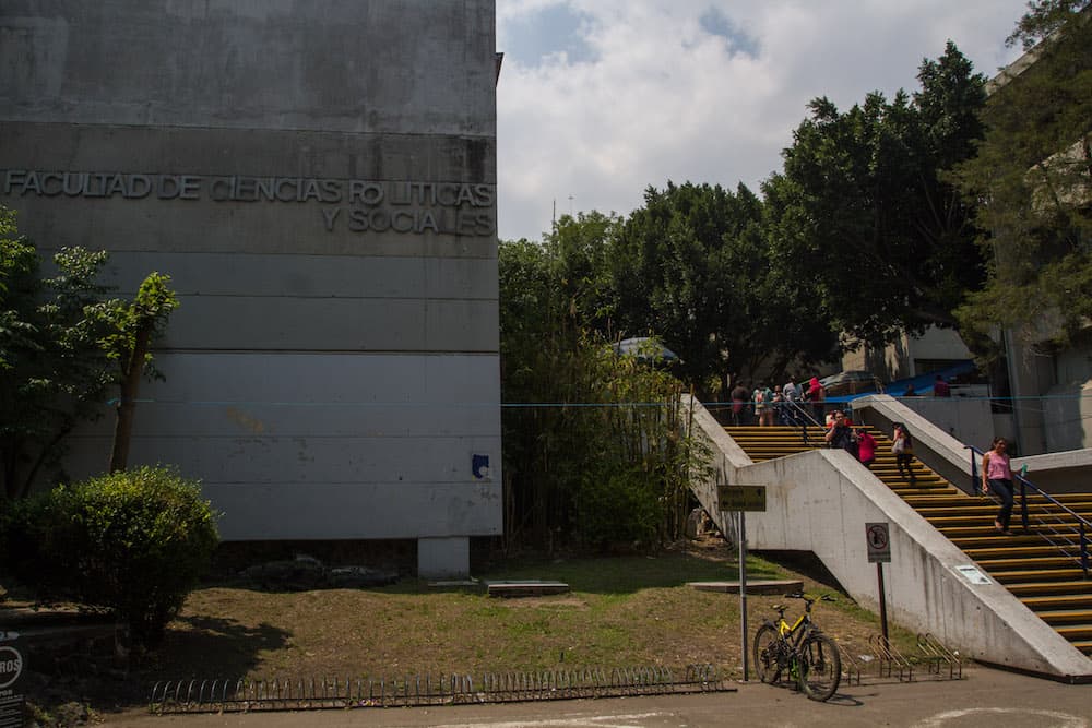 horarios de la FCPYS