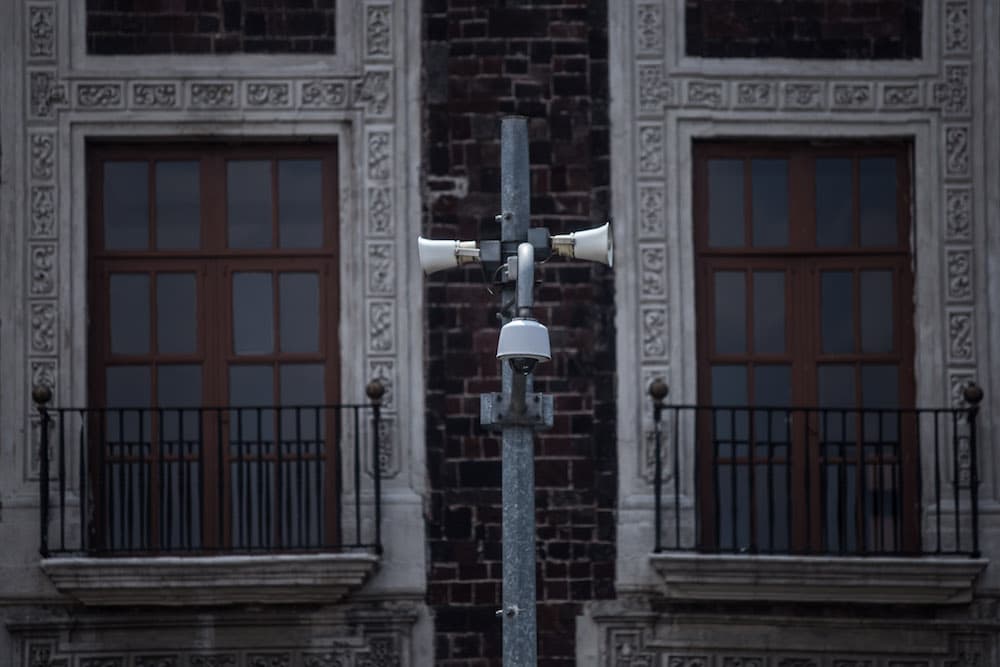 altavoces de la alerta en la Basílica