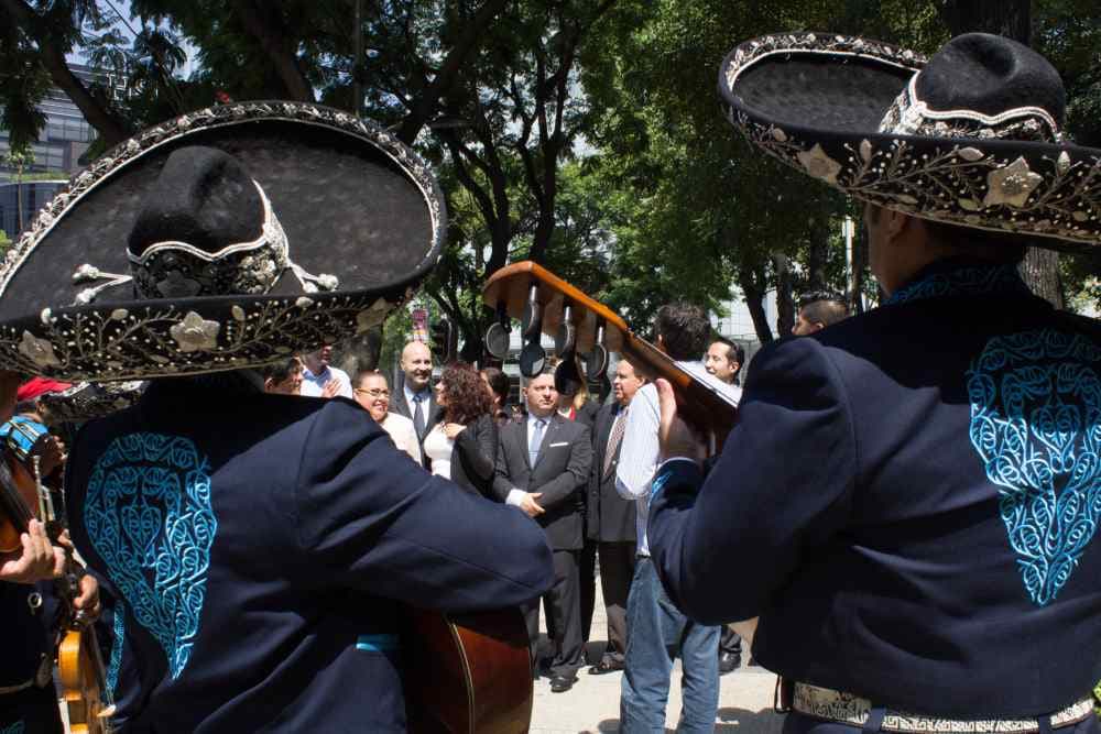 flashmob con mariachis en la Zona Rosa