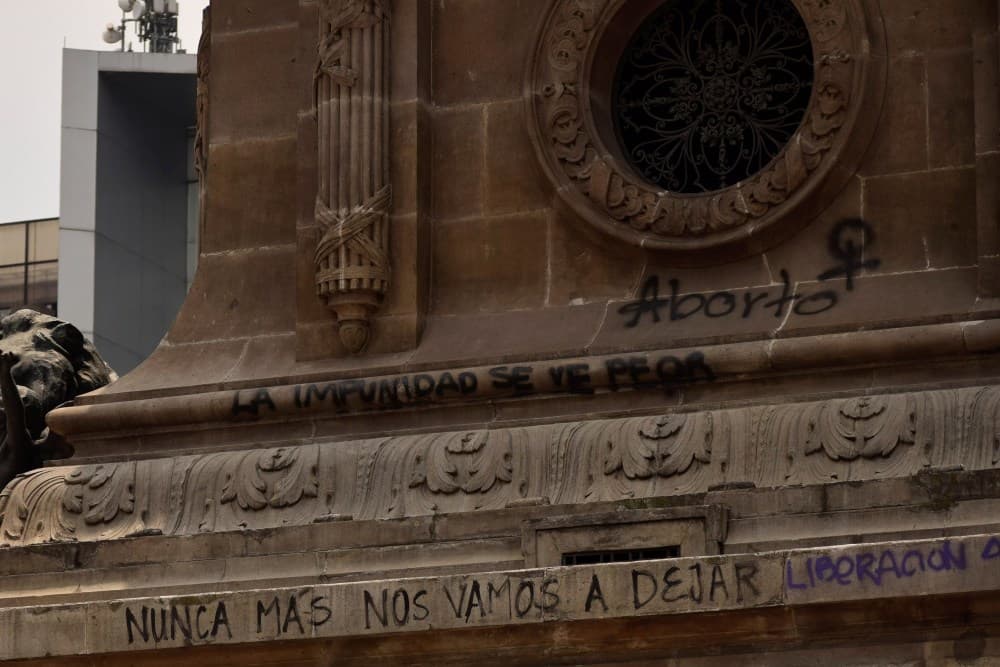 Grafiti Ángel de la Independencia