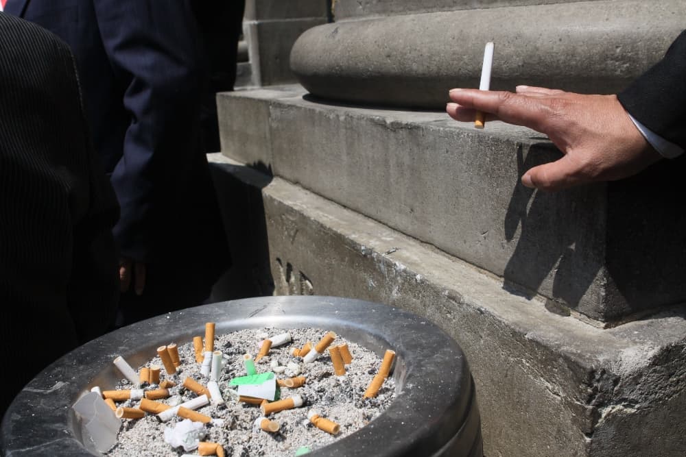 multa por tirar colillas