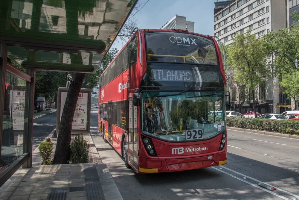 cierres en 10 estaciones del metrobús