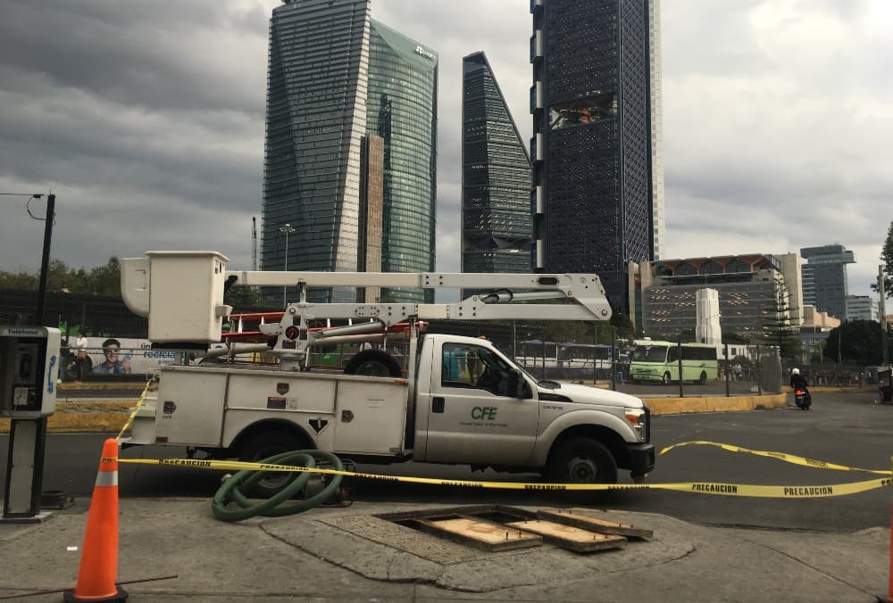 Falla en medidores digitales de CFE deja sin luz a tres alcaldías de CDMX