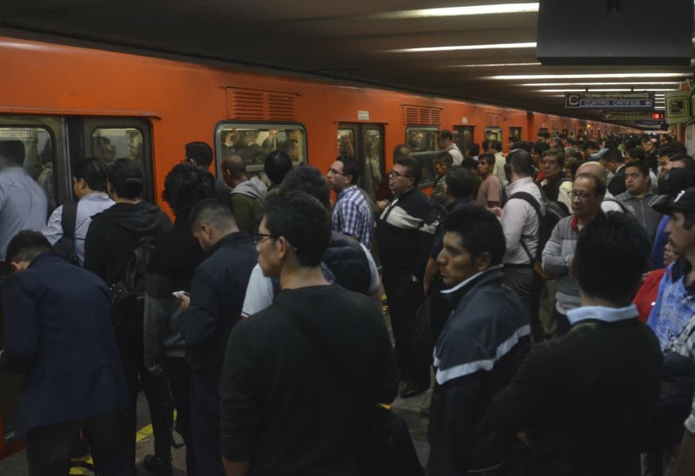 asalto en la linea 2 del metro