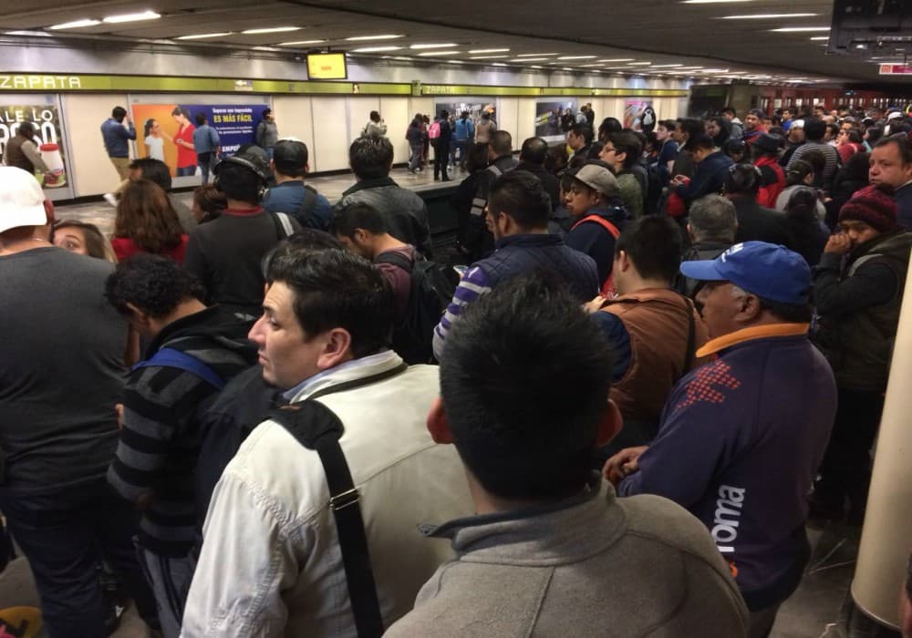 Fallas causan retrasos en el Metro de la CDMX