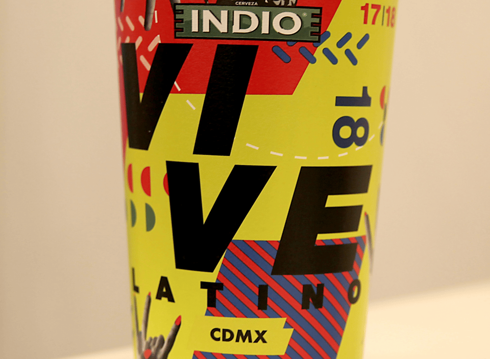 vasos del Vive Latino