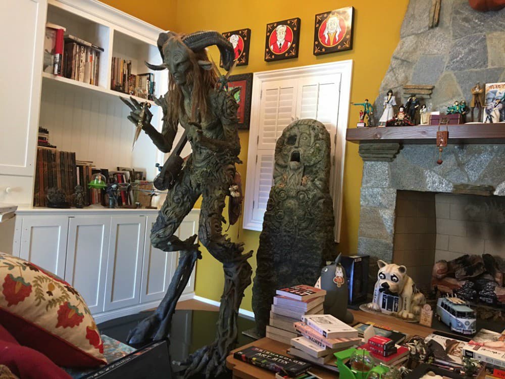 #Fotos: Date el rol por la casa de Guillermo del Toro