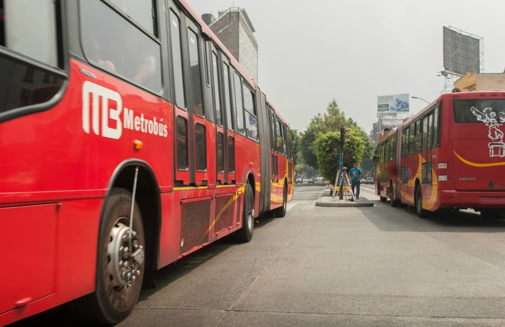 Debido a un evento deportivo en Reforma este domingo 18 de febrero cerrarán estaciones del Metrobús pertenecientes a las líneas 3 y 4.