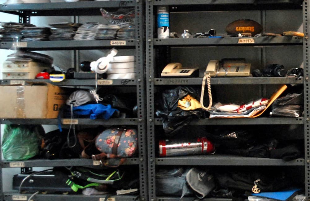 Desde una TV hasta celulares: destruirán objetos extraviados en el Metro