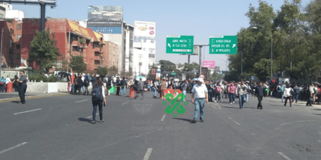 bloqueo en la avenida Universidad