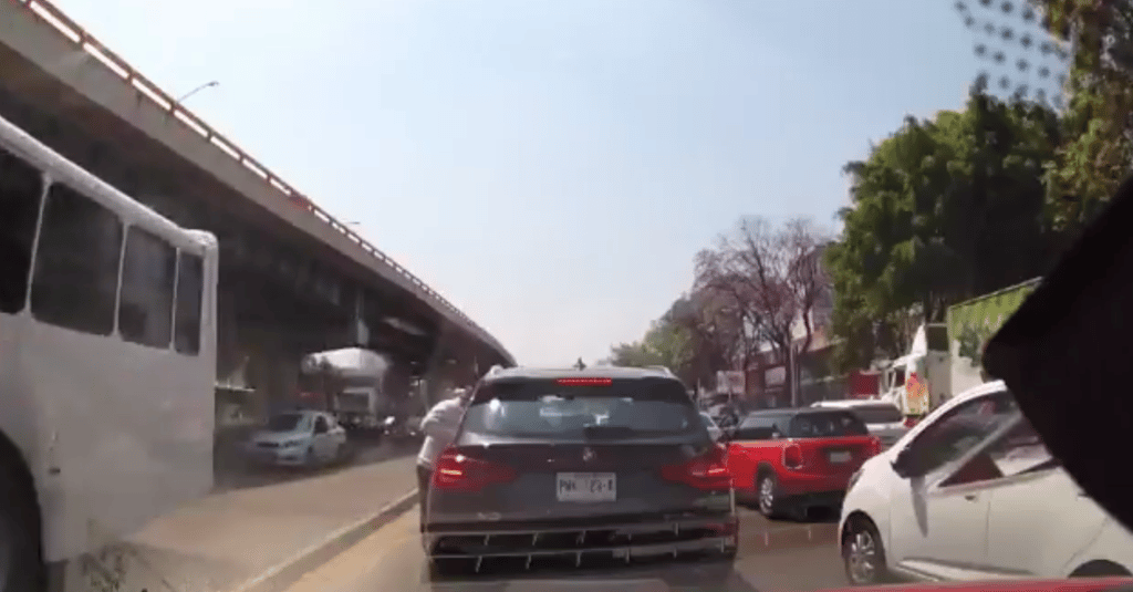 asalto a una camioneta en Río Mixcoac