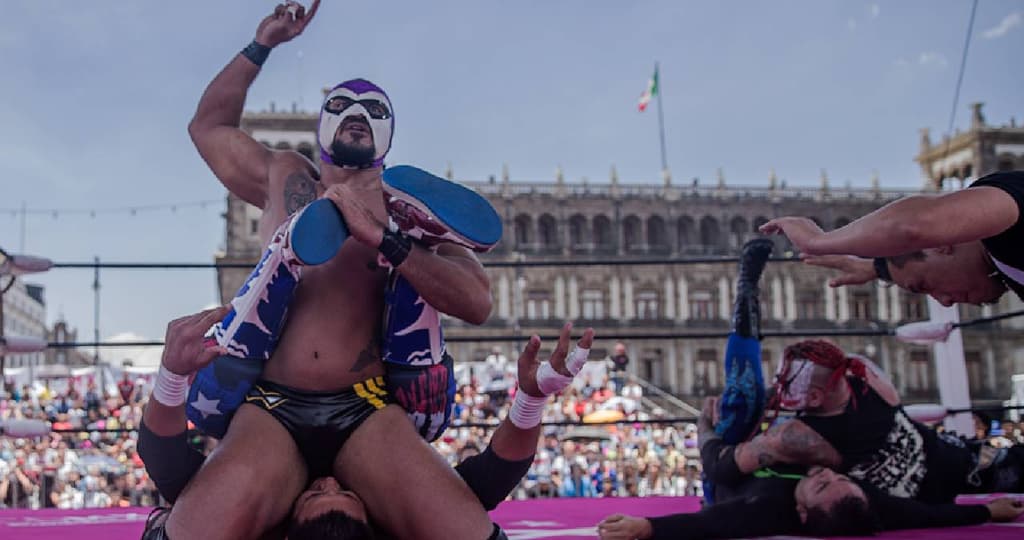 Lucha libre en el Zócalo de CDMX