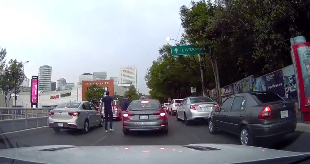 asalto frente al centro comercial santa fe