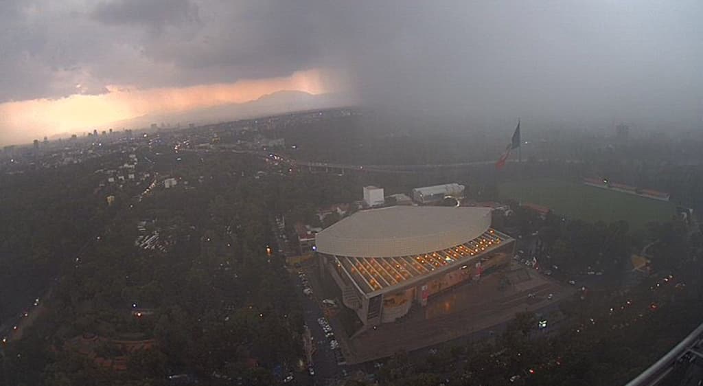 Suspenden actividades en el Aeropuerto por tormenta en la CDMX