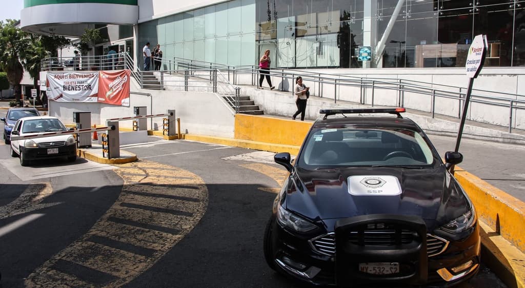 Mensaje en las patrullas por COVID-19