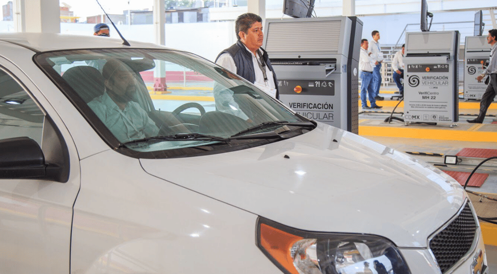 primer día de verificación vehicular