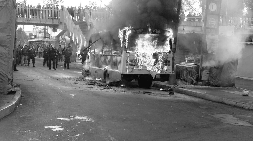 se incendia microbús