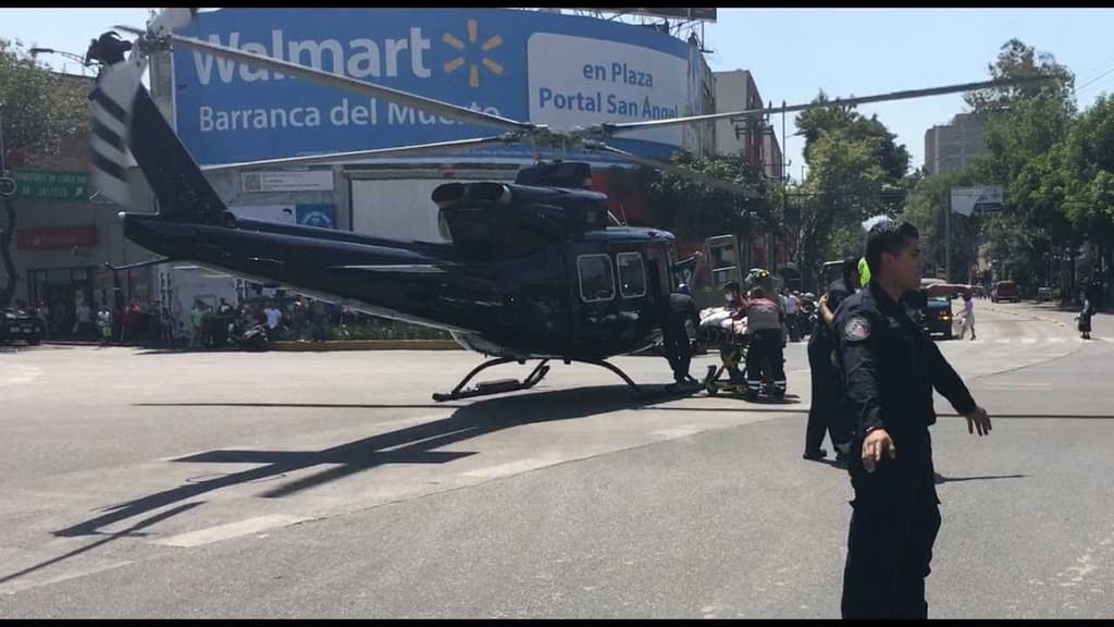 Helicóptero Cóndor aterriza en Avenida Revolución