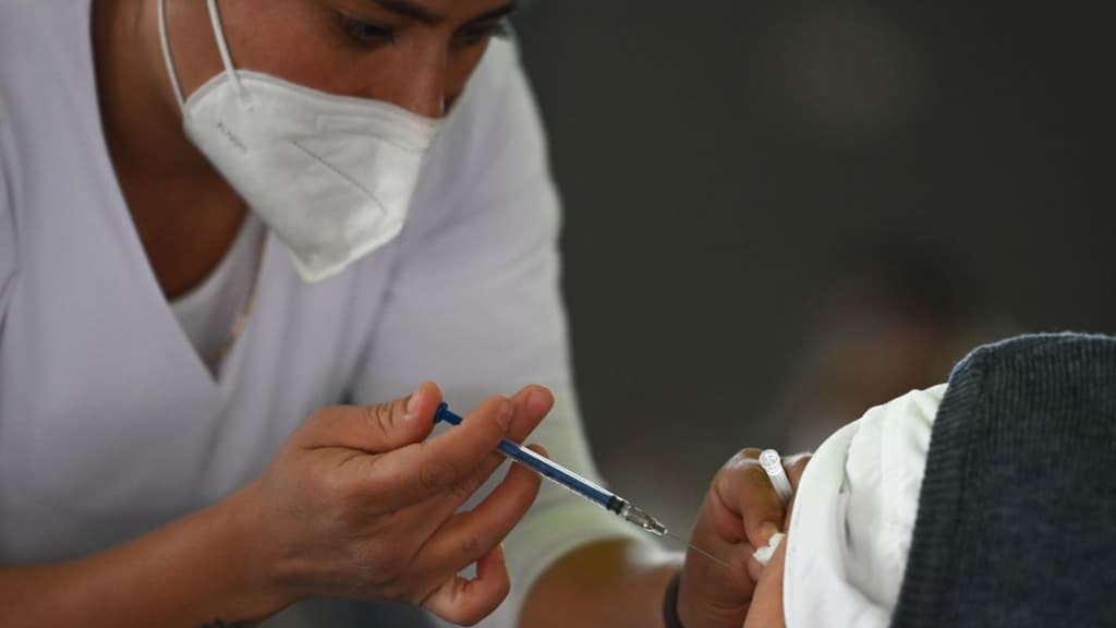 Vacunación en Miguel Hidalgo y Azcapotzalco