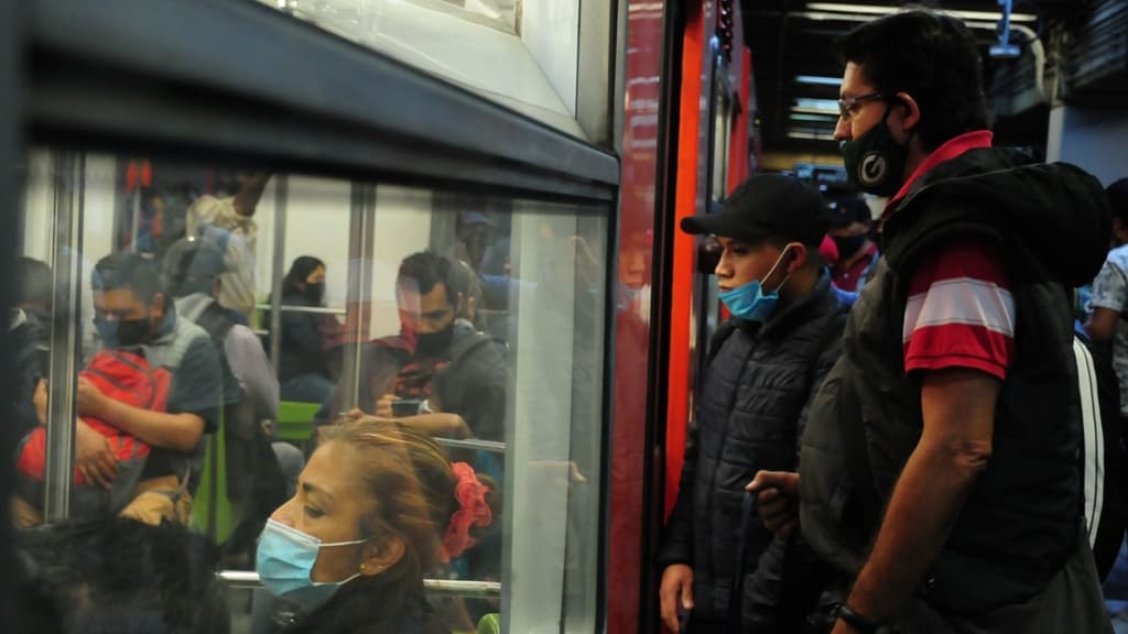 retrasos en línea 8 del metro