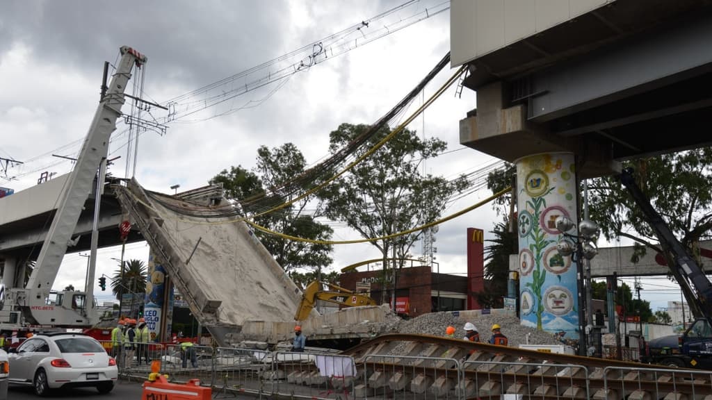 familiares de fallecidos en Línea 12