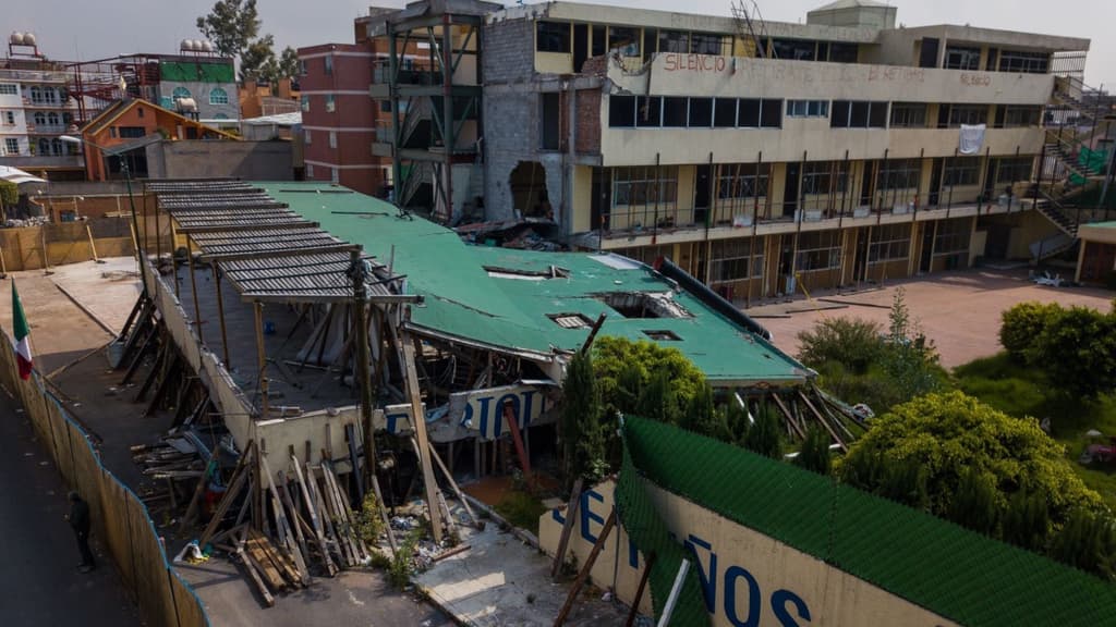 responsable de obra del Colegio Rébsamen