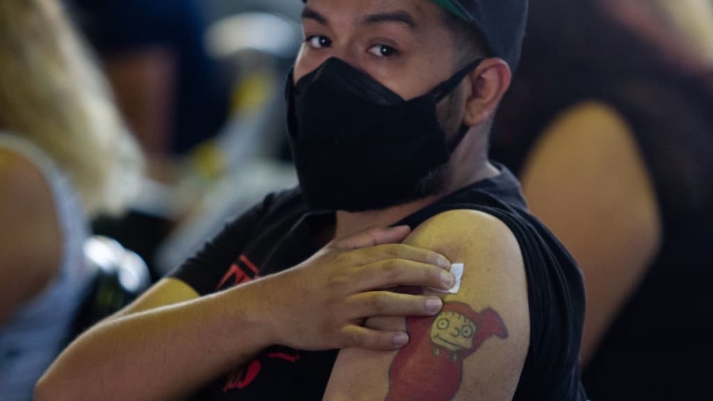 vacunación de mayores de 18 años