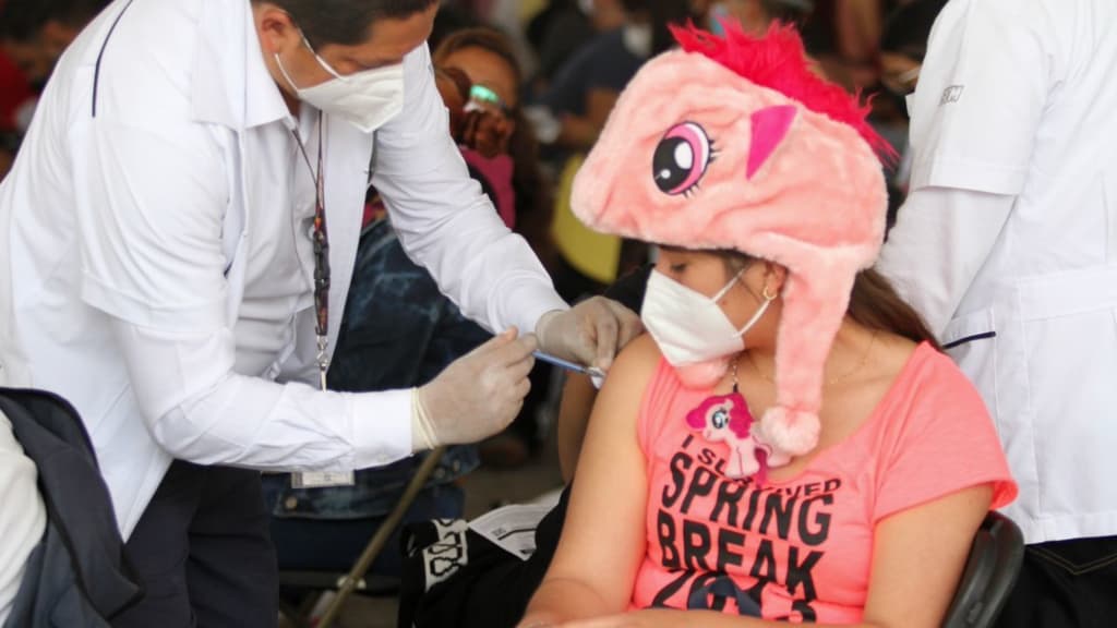 vacunación masiva de 18 y más en Edomex