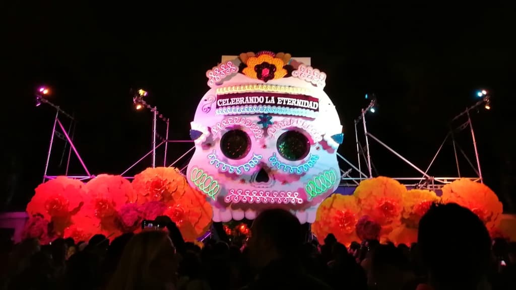 Teopankali recorrido nocturno en Chapultepec