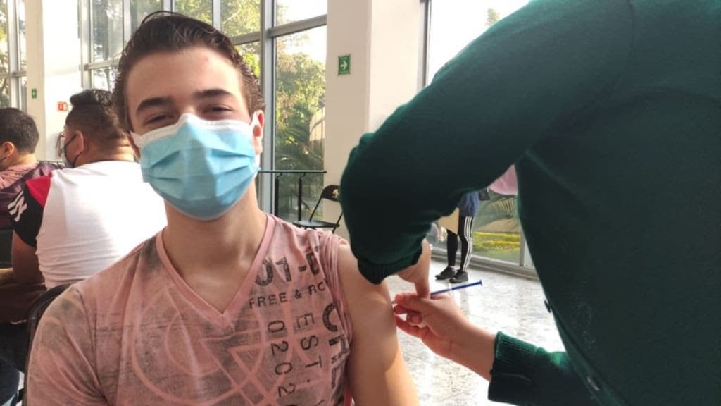 vacunación de adolescentes