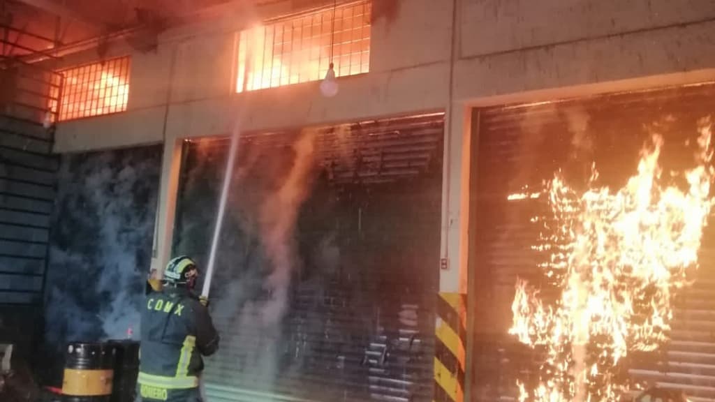 incendio en una fábrica de bicicletas en Azcapotzalco