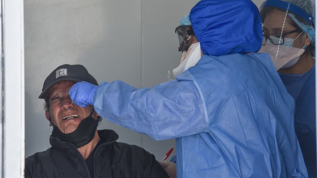 regresa a semáforo amarillo